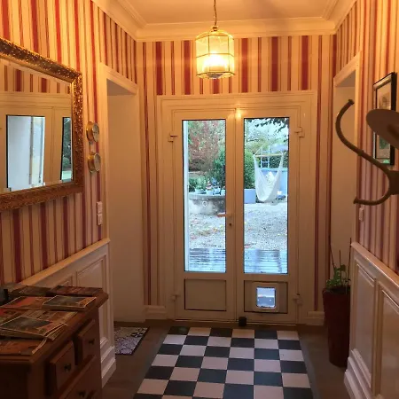 Les Trois Tilleuls 1 Homestay