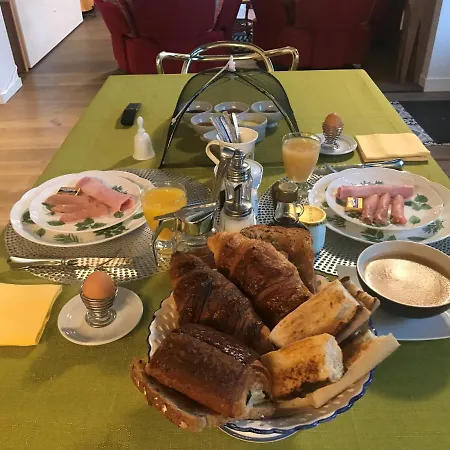 Les Trois Tilleuls 1 Homestay