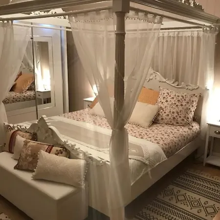 Les Trois Tilleuls 1 Homestay *